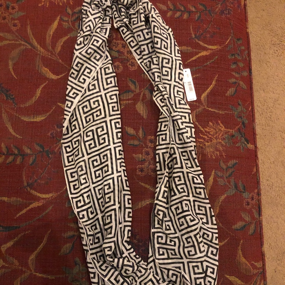 Infinity scarf